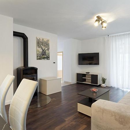 Apartment Larissa By Rent Istria Višnjan المظهر الخارجي الصورة
